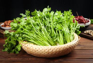 香芹西芹老是分不清？惠州食材配送中心教你區(qū)分！