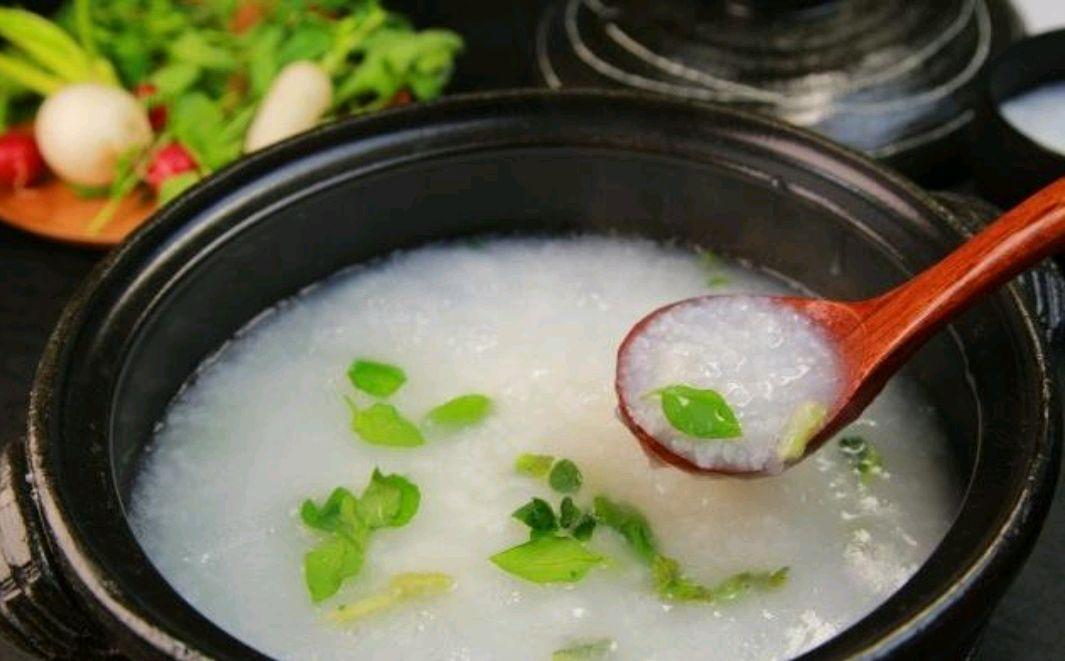 ?為什么煮粥放堿更黏稠？東莞食材配送公司與您談一談